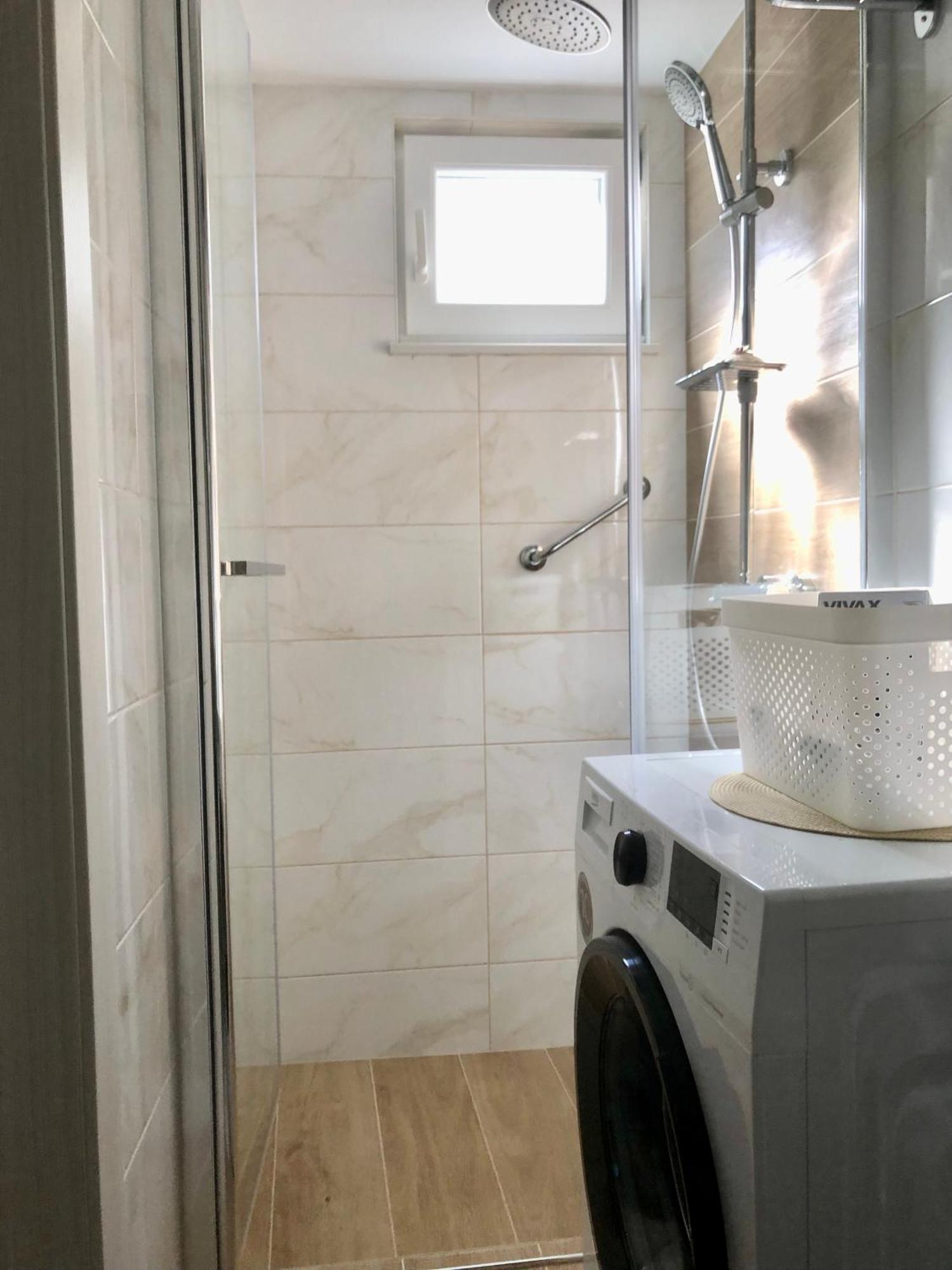 Apartman Blue Moon Split- Free Parking Екстериор снимка